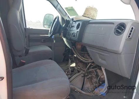 2014 Ford E-350 Super Duty Commercial z USA, uszkodzony, nr VIN 1FDSS3EL6EDB14328